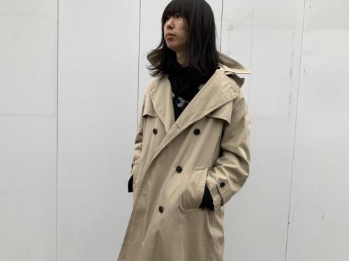 アンユーズドのオーバートレンチコート