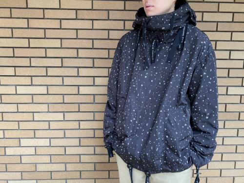 トップスのブルゾン