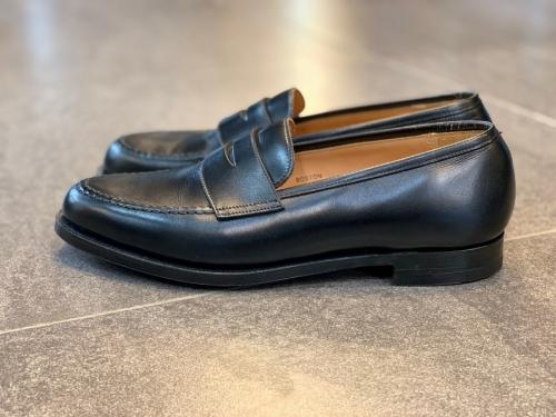 クロケット&ジョーンズのコインローファー