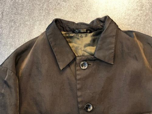 ステンカラーコートのランチキ　LANTIKI