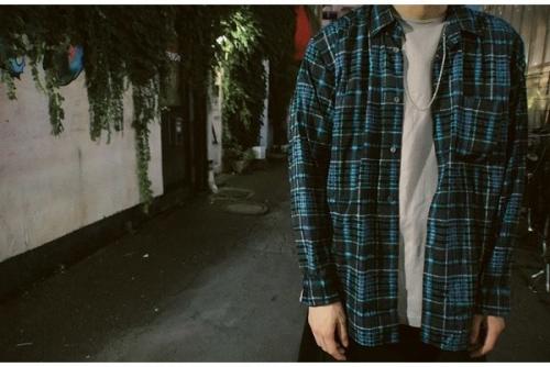 コムデギャルソンシャツの転写プリントオーバーサイズシャツ COMMEdesGARCONSHommePlus ポリ刺繍バルーンワイドパンツ