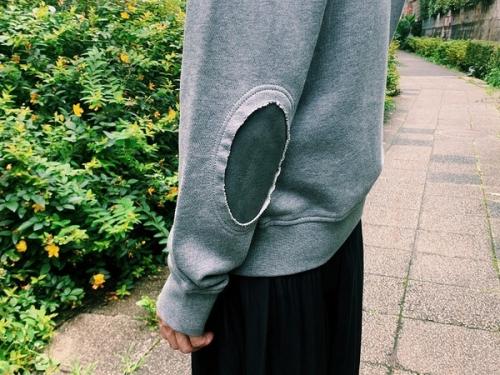 エルボーパッチ　スウェットの18AW