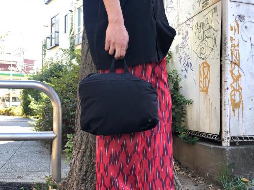 パッカブルのデバイスコート