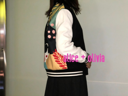 インポートブランドのalice+olivia