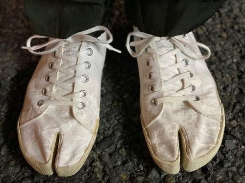 マルタンマルジェラ 22のキャンバスタビスニーカー