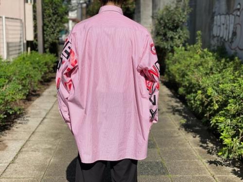 レタープリントシャツ