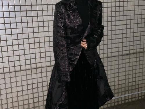 コムデギャルソンオムプリュスの総柄フリルコート