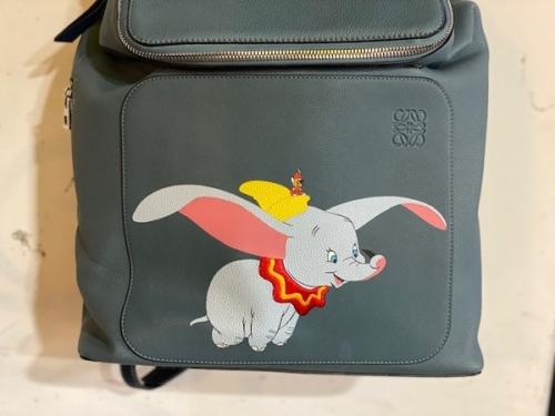 ロエベのゴヤダンボコラボバックパック