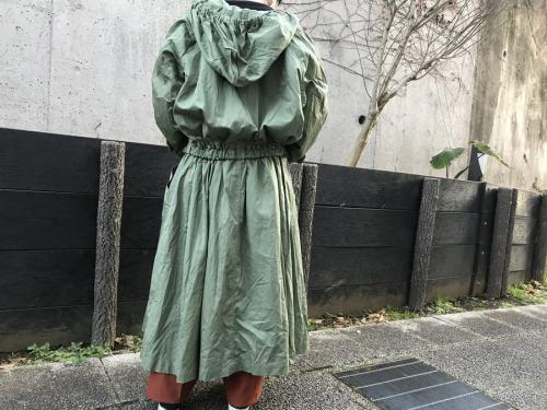 アイエスイッセイミヤケのフーデットロングコート