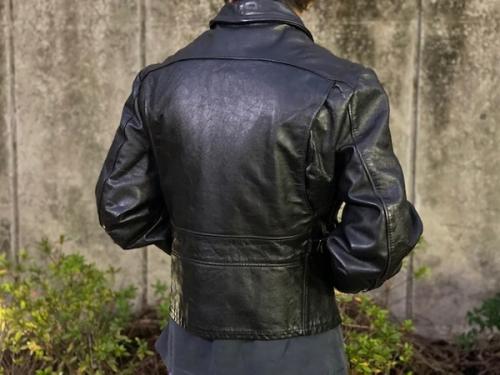 Lesco Leathersのレスコ　レザース