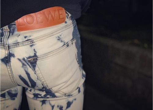 アシッドウォッシュ ジーンズ