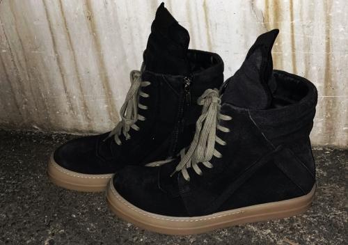 リックオウエンスのジオバスケットスニーカー