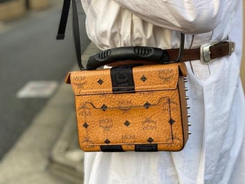 Studded Box Tote Bag-Cognacのレディース