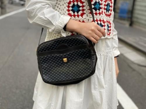 オールドマカダムショルダーバッグのオールド ヴィンテージ