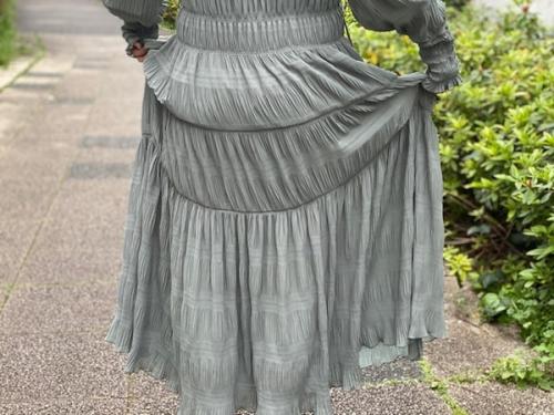 SHIRRING PLEATS DRESS(シャーリングプリーツドレス)のレディース　