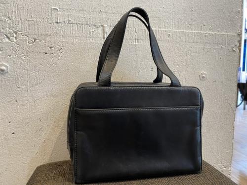 ロエベのナッパレザーミニ ハンドバッグ