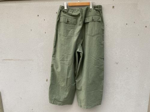 ニードルスのヒザデルパンツ ファティーグ