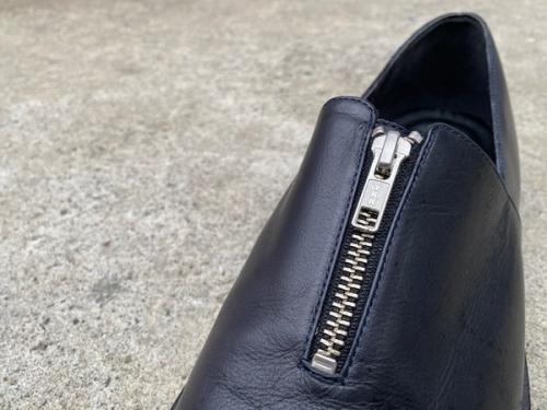 イシュムのZIP SHOES