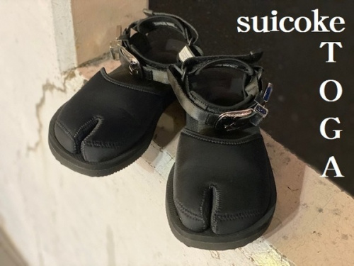 スニーカーのTOGA × SUICOKE