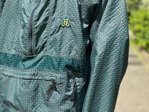 ナイキエーシージーのリップストップアノラックジャケット