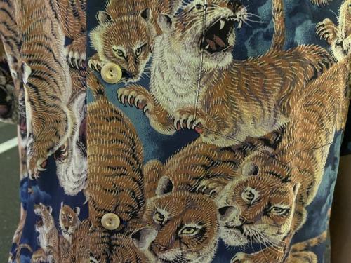 サン サーフのスペシャルエディション百虎アロハシャツ