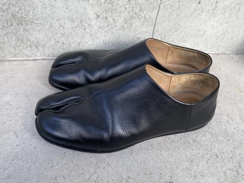 メゾンマルジェラ 22のタビレザーシューズ