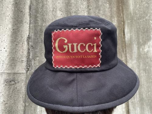グッチのラベル付きコットン フェドラハット