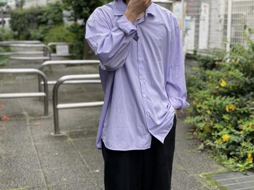 マナベのタックカラーシャツ