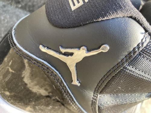 AIR JORDAN 11 RETRO'Jubilee'の下北 スニーカー 古着