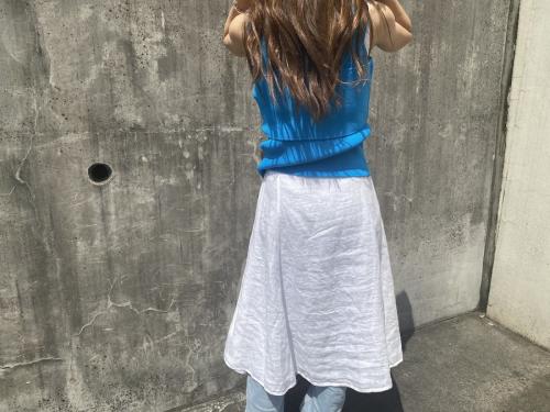 ニットタンクトップのTAN GUM CAMI