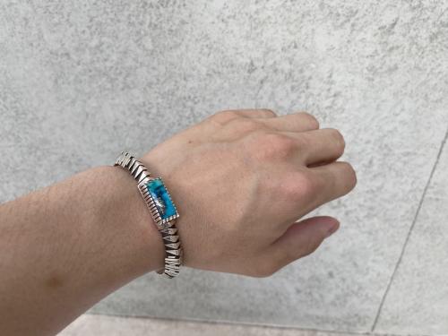 ハンドカットアイゼヤオルティスバングルのサンフェリペ プロブエ族 Isaiah Ortiz作