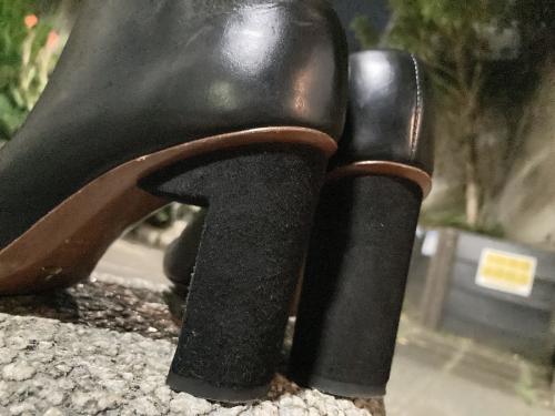 レザーヒールパンプスのレディース　下北沢　古着　ブランド古着