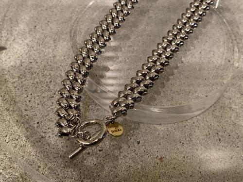 フミエタナカ×レイ ビームスのプレスチェーンネックレス