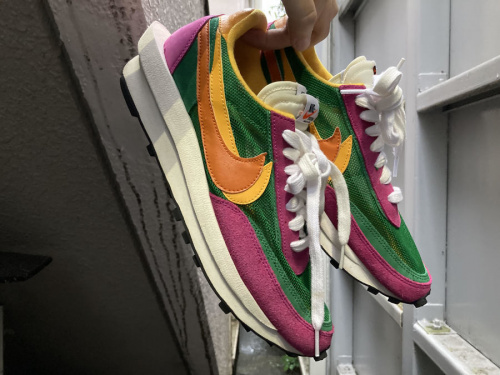 コラボ・別注アイテムのNIKE×sacai