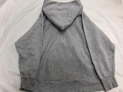 チャンピオンの80S'「BROWN」プリントリバースウィーブスウェット