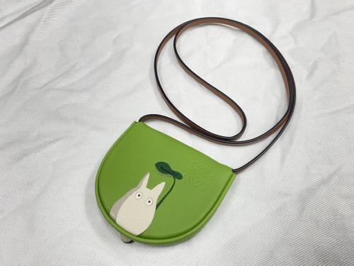 トトロTシャツのトトロダストバニーヒールポーチ