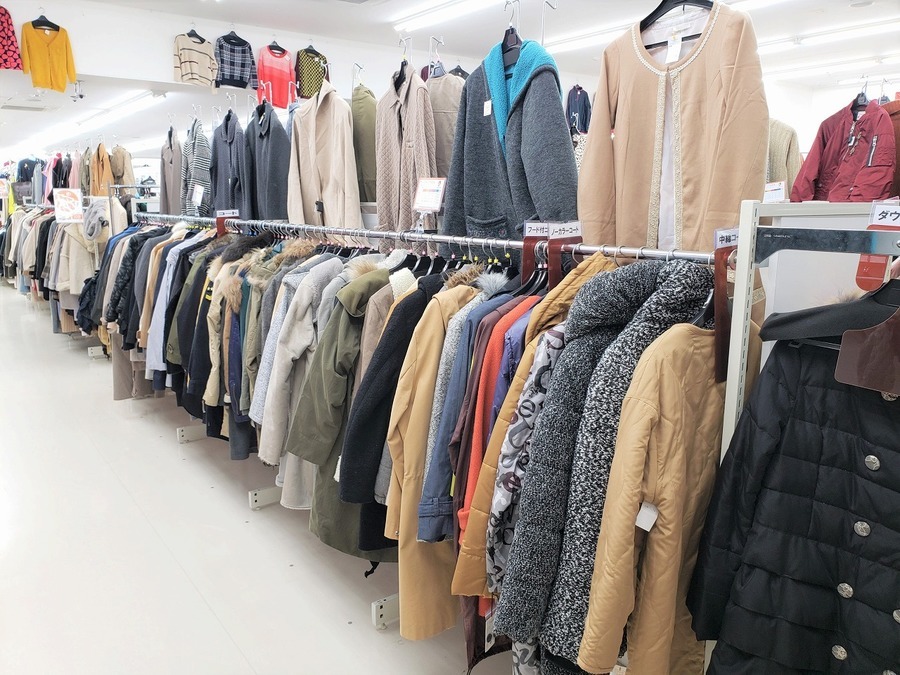 コートがお買い得です！！セール品もございます。【春日部の激安古着 