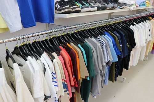 安い 古着屋の半額