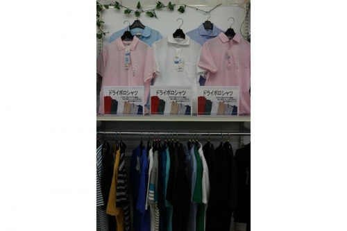 安い　古着屋のドライポロシャツ