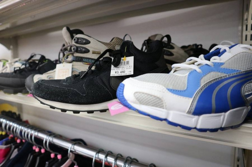 安い　古着屋のトレファク