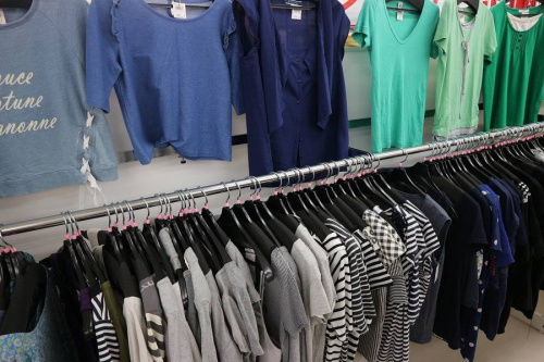 安い　古着屋の掘り出し物