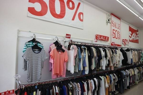 古着の安い　SALE　