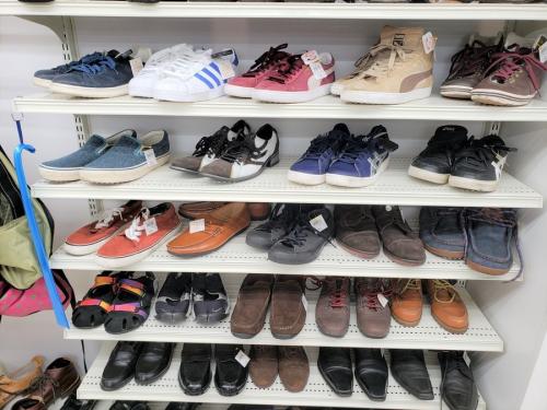 ユーズレットのスニーカー