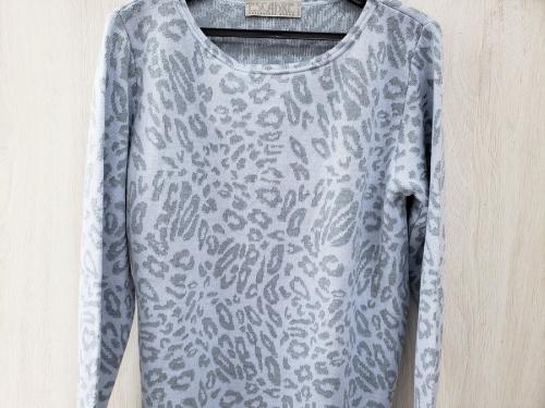 ユーズレットのニット