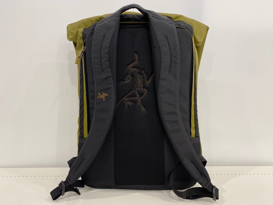 ARC'TERYX カモフラージュバックパック ARC'TERYX カモフラージュバックパック ARC'TERYX