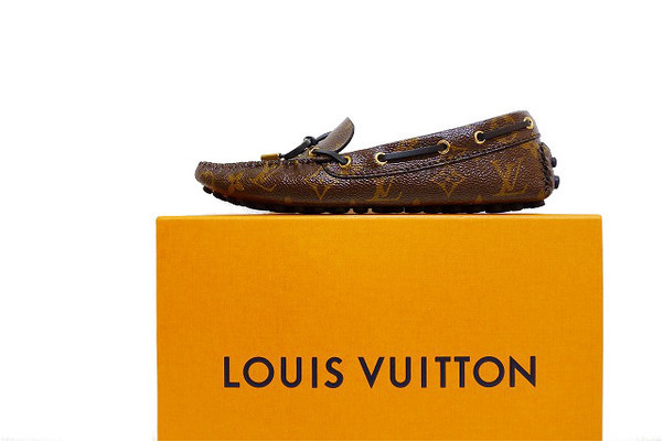 LOUIS VUITTON オレンジレザー ローファードライビングシューズ35