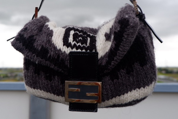 FENDI/フェンディ】ノルディックニットマンマバケットバックをお