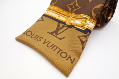 「ラグジュアリーブランドのLOUIS VUITTON 　 」