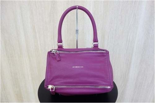 MIUMIUのSalvatore Ferragamo