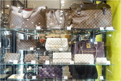 店舗からのお知らせのブランドアイテム